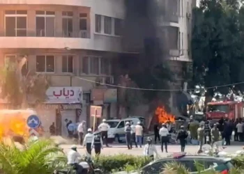 Ataque a bomba abala Damasco durante visita de Macron