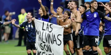 Ato de jogadores argentinos reacende debate sobre domínio das Malvinas