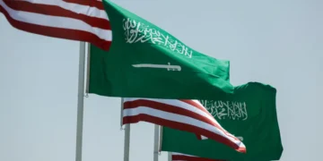 EUA e Arábia Saudita fecham acordo de energia nuclear