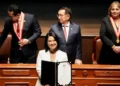 Fujimori assume o poder no Peru