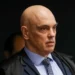 Moraes volta a pedir que PGR se manifeste sobre arma de Bolsonaro