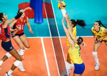 Brasil perde para os Estados Unidos por 3 a 0 no vôlei feminino