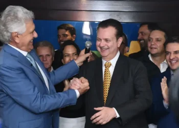 PSD oficializa candidatura de Caiado à presidência da República