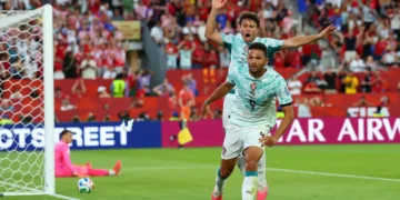 Portugal vira sobre Croácia e vai às oitavas com gols de CR7 e Ramos