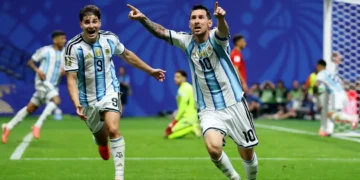 Argentina busca virada, despacha Egito e mantém vivo o sonho do tetra