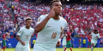 França é a primeira semifinalista da Copa após 2 a 0 sobre Marrocos