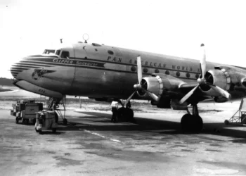 Avião da Pan Am é encontrado no fundo do mar após 74 anos