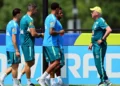 Brasil inicia preparação para oitavas da Copa contra Noruega