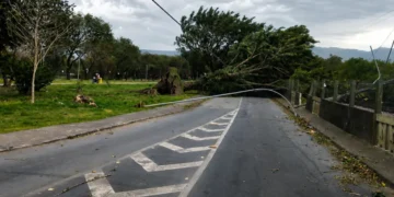 Sobe para três o número de mortes em SP devido à ventania