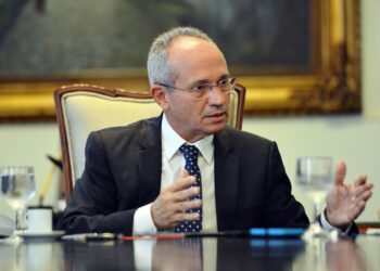Hartung desiste da disputa e muda o tabuleiro eleitoral no Espírito Santo