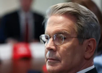 Irã promete resistir à ampliação das sanções dos Estados Unidos