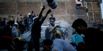 Colômbia: diminui esperança de equipes de busca por sobreviventes