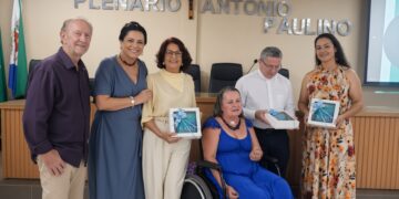 Livro que nasceu do silêncio de Godóia é lançado na Câmara de Montanha