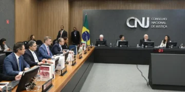 CNJ afasta ex-juíza da Lava Jato por dois anos