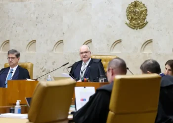 Fachin: críticas não fragilizam STF, mas fortalecem democracia
