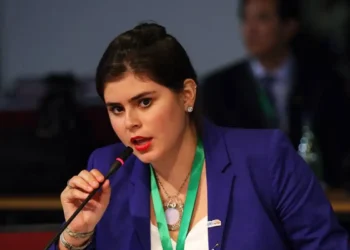 Jovens avançam na COP17 da Desertificação, mas ainda lutam por espaço nas decisões, diz advogada cearense