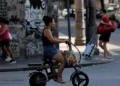 Fenômeno das bikes elétricas é tema do Caminhos da Reportagem