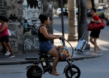 Fenômeno das bikes elétricas é tema do Caminhos da Reportagem