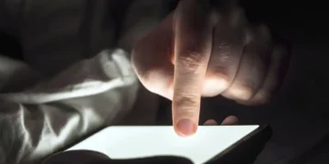 Lei amplia punição a crimes sexuais online contra crianças; entenda