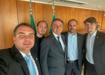 Moraes nega pedido para que Bolsonaro receba filhos no Dia dos Pais