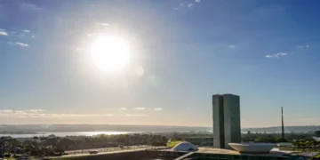 Congresso vota nesta semana fim da escala 6×1 e “taxa das blusinhas”