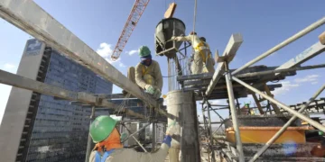 Brasil cria 165,8 mil postos de trabalho em agosto, aponta Caged