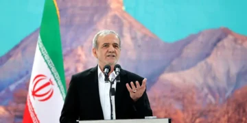 Presidente do Irã diz na ONU que “paz não virá do campo de batalha”