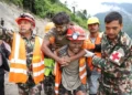 Nove dias após desastre, duas pessoas são resgatadas com vida no Nepal