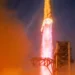 Starship realiza primeiro voo orbital e lança satélites