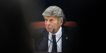Fux pede a Senado posição sobre acessos de Vorcaro e esposa de Moraes