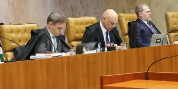 Mendonça acusa Moraes de direcionar investigação no STF