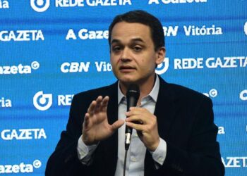 Pazolini promete cortar comissionados e bancar escolas em tempo integral com a economia