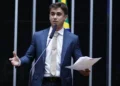 TSE manda Nikolas retirar postagem com desinformação sobre Lula
