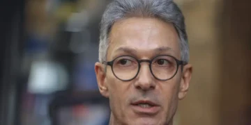 Zema propõe saída do Brics e redução de supersalários e de impostos