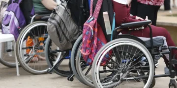 Analfabetismo entre jovens e adultos com deficiência é 12 vezes maior
