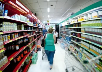 Cesta básica ficou mais barata em 25 capitais em agosto