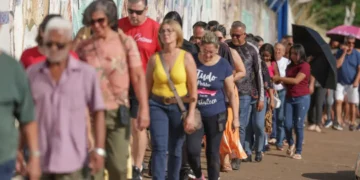 Lula pede prorrogação de votação em cidades com falhas no transporte