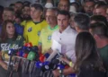 Moraes manda Flávio entregar passaporte e o proíbe de deixar o país