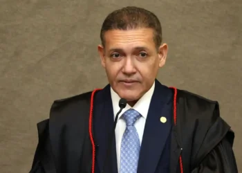 Kassio pede à PGR parecer sobre revisão da pena de Bolsonaro