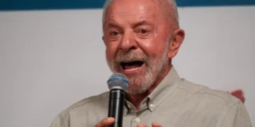 Lula aceita proposta de Flávio para quebra de sigilo bancário