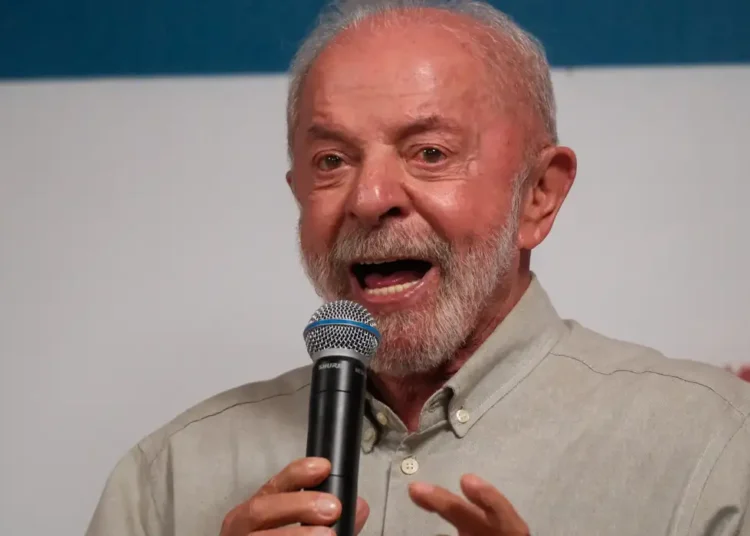 Lula aceita proposta de Flávio para quebra de sigilo bancário
