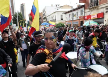 Colômbia vive protestos contra o governo de La Espriella