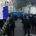 Macron diz que não haverá mais distúrbios; manifestantes se organizam