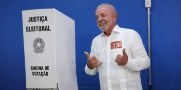 Lula vota e enaltece mobilização popular: “nunca vi nada igual”
