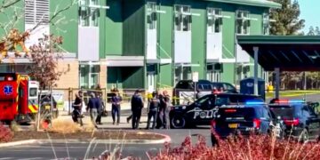 Atirador mata pelo menos 4 pessoas em escola dos Estados Unidos