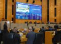 Assembleia aprova em uma tarde PEC que obriga governo a pagar emendas de deputados