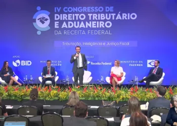 Durigan defende Receita como plataforma de inteligência do Estado
