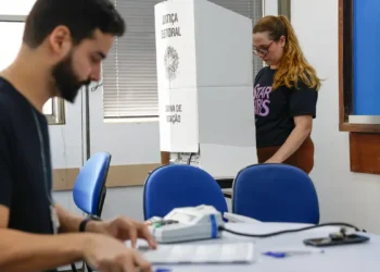Eleitor que faltou ao primeiro turno pode votar no segundo