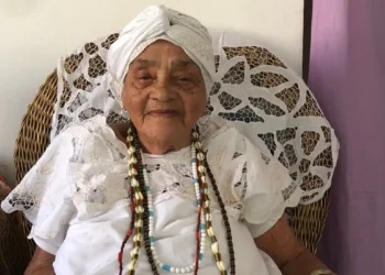 Morre Mãe Senhora de Ewá, liderança do candomblé, aos 104 anos