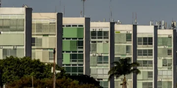 Contas do governo têm superávit de R$ 4,8 bilhões em setembro
